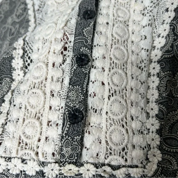 Anthropologie Black and White Floral Tunic - Picture 6 of 8